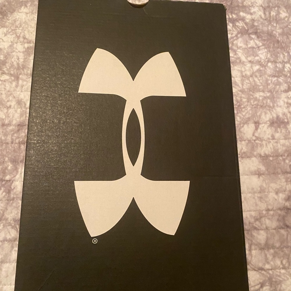 Under Armour Charged Escape Sneakers 10 - Picture 3 of 6